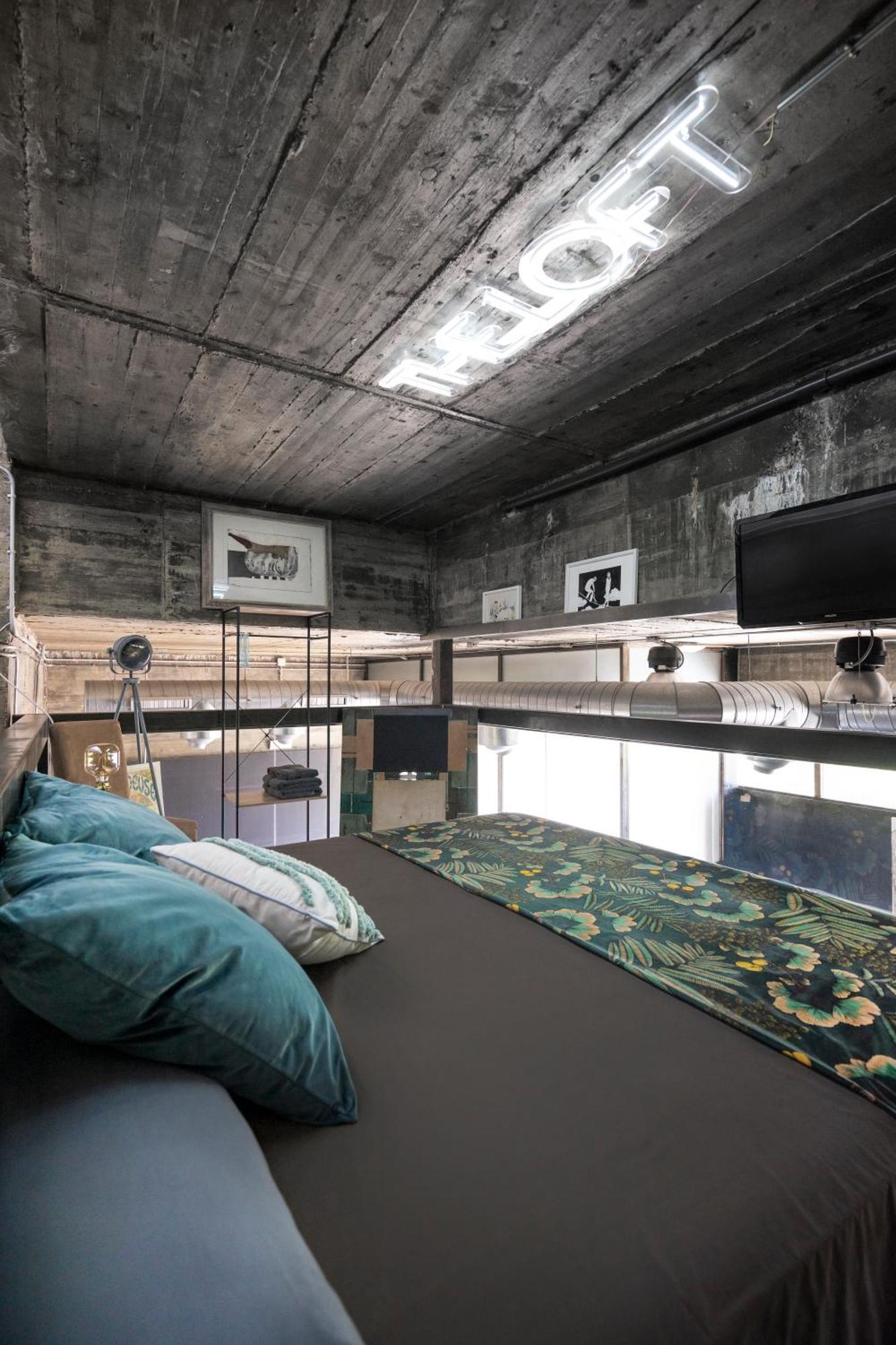 Villa The Loft - With Private Pool & Jacuzzi Corbera de Llobregat Exterior foto